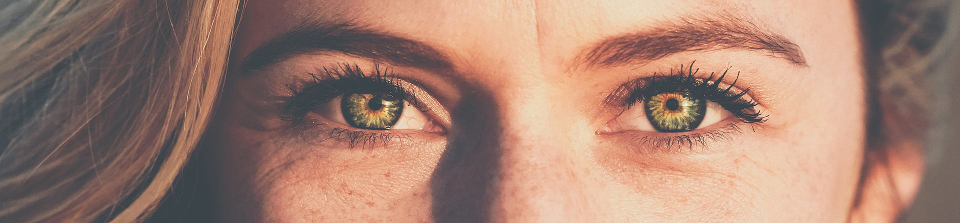 farbige Kontaktlinsen headerbild
